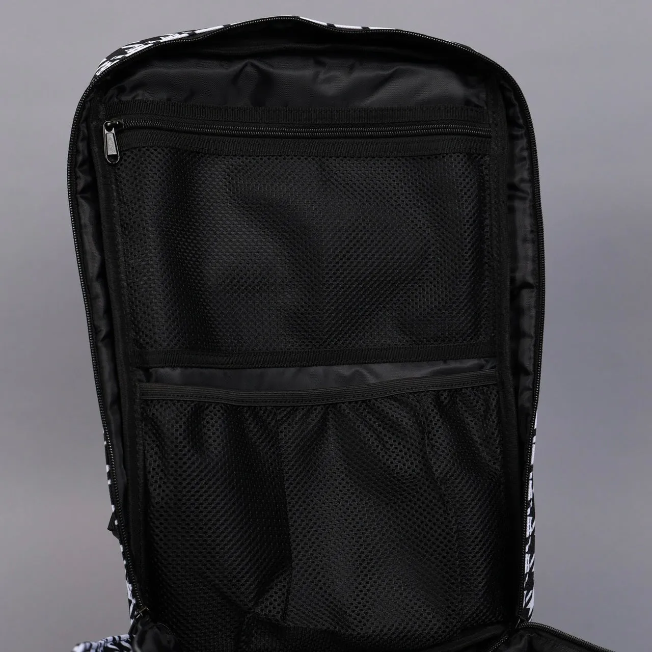 35L Backpack Houndstooth