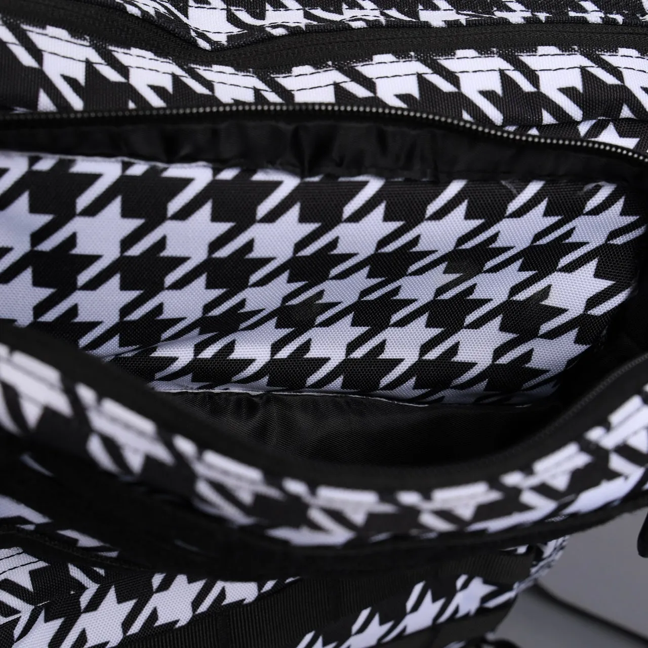 35L Backpack Houndstooth